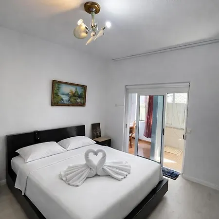 Neo 3* Tirana