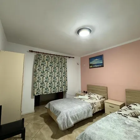 Guest house Neo *