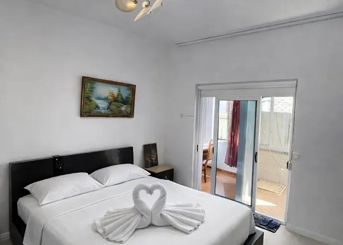 Neo 3* Tirana